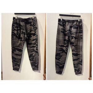 Hollister California camo sweatpants/joggers  Unisex Sz M